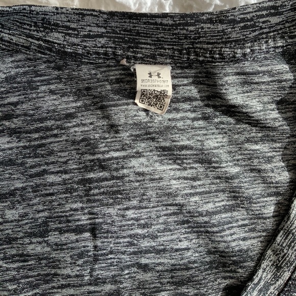 Under Armour Women’s Large Short Sleeve - Picture 6 of 7